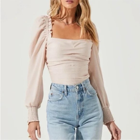 Astr Tops - ASTR the Label Blush Pink Square Neck Puff Sleeve Top.  Size XS. NWT.